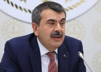 Dijital bağımlılığın önüne geçilmesi için çeşitli önlemler almaktayız