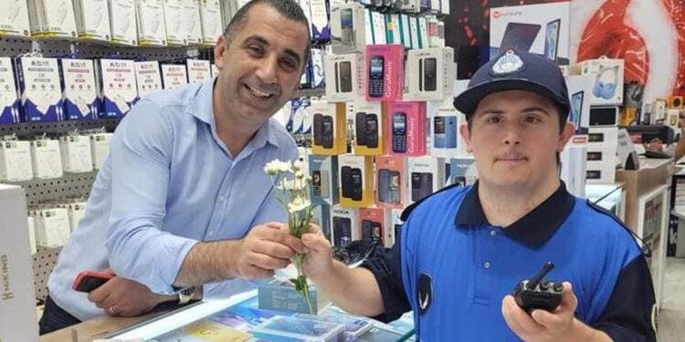 Down sendromlu Mustafa, 1 günlüğüne zabıta olup devriyeye çıktı