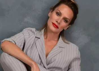 Ebru Cündübeyoğlu Arka Sokaklar'da!