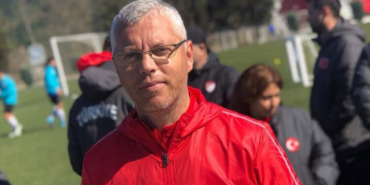 Ege'nin sevilen antrenörü Mutlu Karakaş, vefat etti