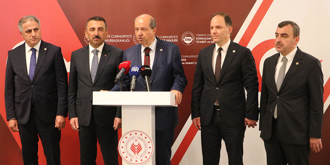 Kuzey Kıbrıs Türk Cumhuriyeti (KKTC) Cumhurbaşkanı Ersin Tatar, "Barış Harekatı'na katılan gazilerle kucaklaştım. Minnet duygularımı ifade ettim. Gerçekten çok duygulu anlar yaşadık" dedi.