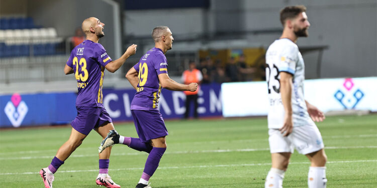 Lige renk katmak istiyoruz