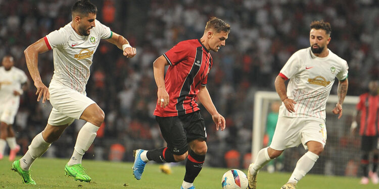 Fatih Karagümrük-Amed SK: 0-0