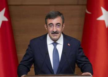 Fikir hürriyeti, toplumsal kesimlere hakaret etme hürriyeti değildir