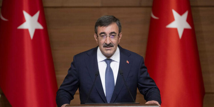 Fikir hürriyeti, toplumsal kesimlere hakaret etme hürriyeti değildir