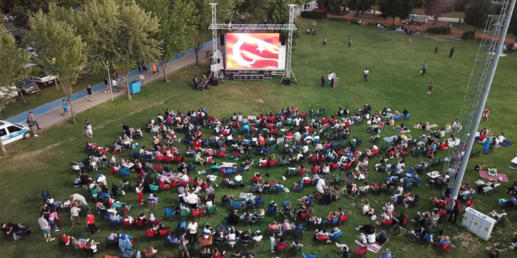 Filenin Sultanları, dev ekranlarda izlendi