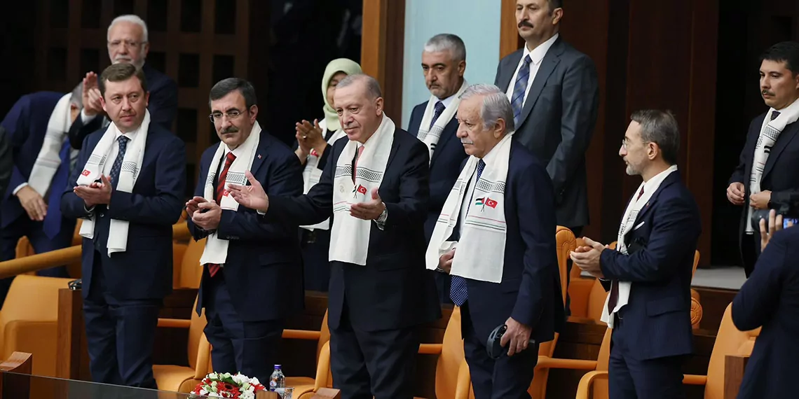 Filistin devlet başkanı abbas'tan tbmm'de tarihi konuşma! Abbas, yaptığı konuşmada "önümüzde hiçbir çözüm yolu kalmadı, bu nedenle de ben ve tüm filistin yönetimi üyeleri gazze'ye gitme kararı aldık, bunu yaparız" dedi.