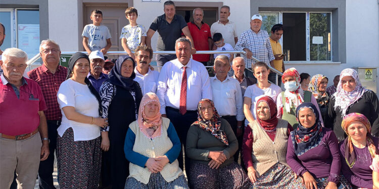 İktidar nimetlerinden faydalananlar dışında 'mutluyum' diyen yok