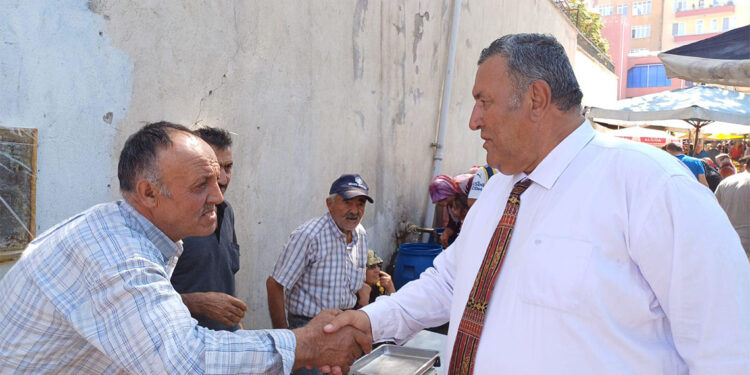 İki karpuz satıp bir litre mazot alıyorum