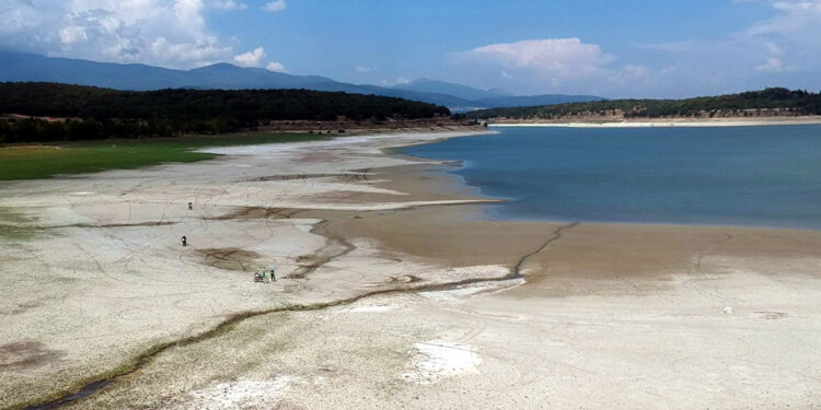 Gölköy Barajı'nda su seviyesi, yüzde 35'e düştü; tarımsal sulama durduruldu