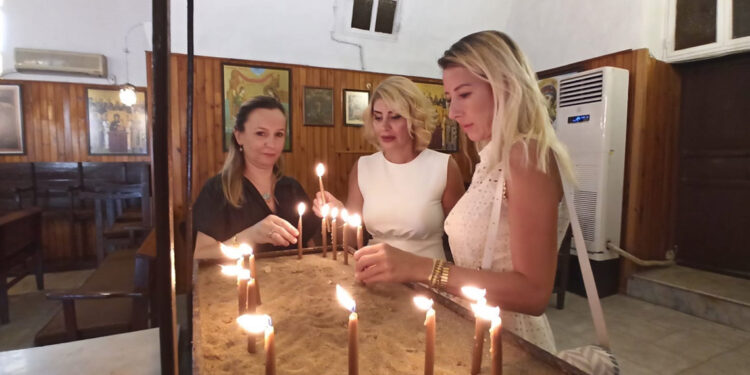 Hatay'da Meryem Ana için ayin düzenlendi