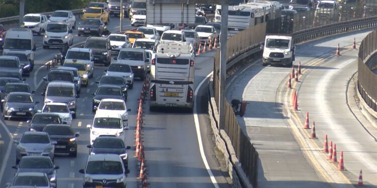 'Beyaz Yol' çalışması nedeniyle trafik yoğunluğu