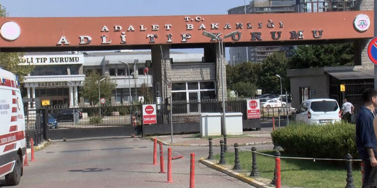 Metrobüs kazasında ölen Ferhat Uçar'ın cenazesi Adli Tıp'tan alındı