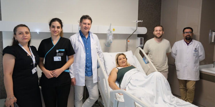 Oğlunun böbreğiyle sağlığına kavuştu