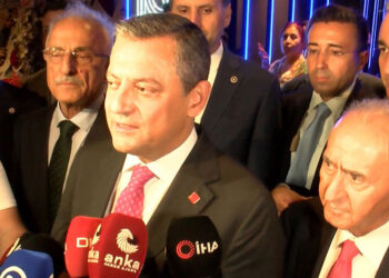 Önceki genel başkanlarımızın görüşlerini almak bana düşer