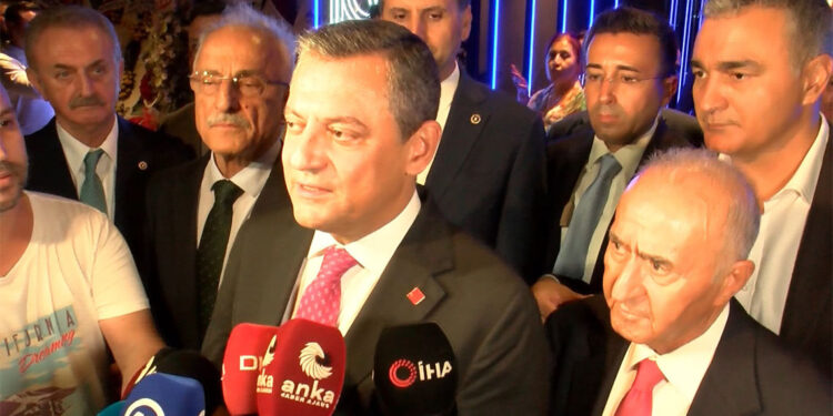 Önceki genel başkanlarımızın görüşlerini almak bana düşer