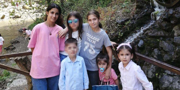 İzmir'de 3 çocuğunu öldürüp intihara kalkışan baba öldü