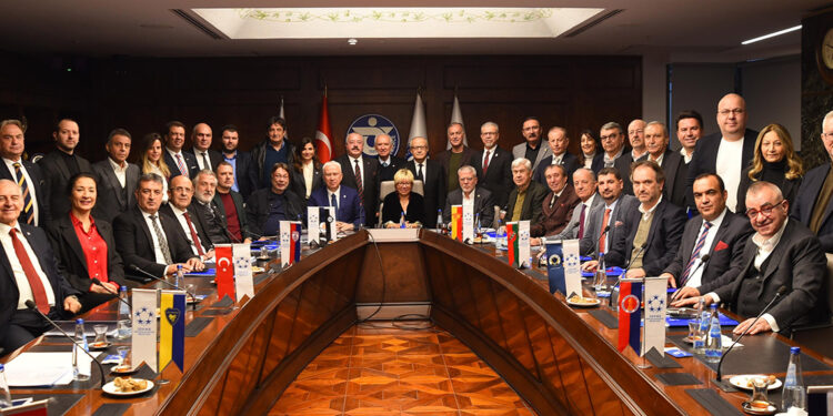 İZVAK'tan İzmir futboluna destek çağrısı