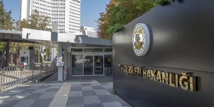 İsrail Dışişleri Bakanı, muhatap alınacak biri olma niteliğini yitirmiştir