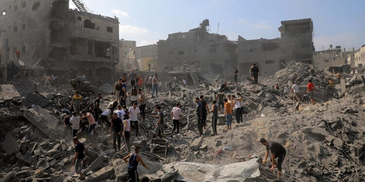 İsrail'in Gazze'ye düzenlediği saldırılarda 39 bin 653 sivil öldü