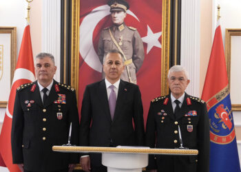 Jandarma Genel Komutanlığı'nda devir teslim töreni