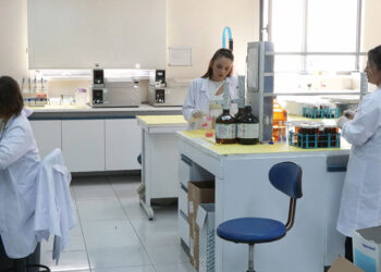 Kırtasiye ürünleri laboratuvarda böyle test ediliyor