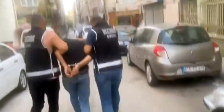 'Kuyu-21' operasyonlarında kırmızı bültenle aranan 25 şüpheli yakalandı