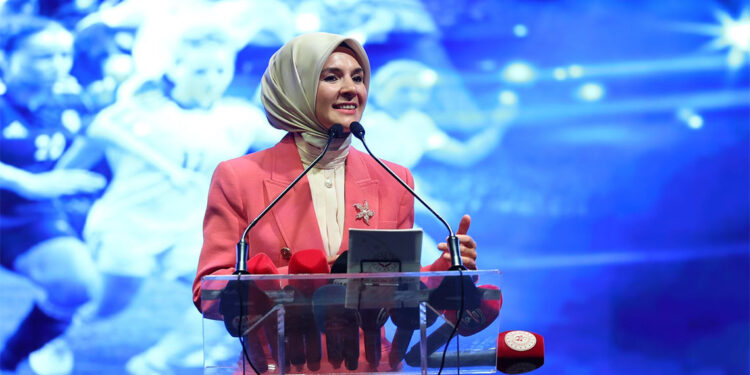 Kız öğrencilerin meslek edinmelerine destek olacağız