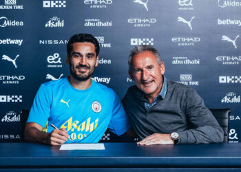 Manchester City, İlkay Gündoğan'ı renklerine bağladı