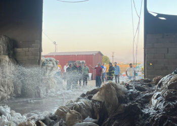 Mardin'de geri dönüşüm fabrikasında yangın