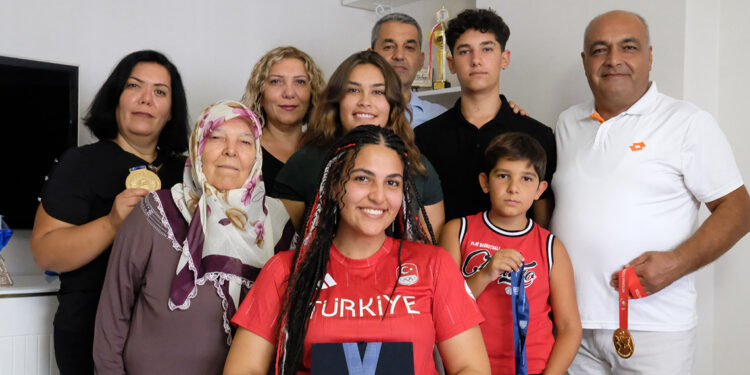 Milli Atıcı Şevval İlayda Tarhan ve ailesi konuştu: Çok gururluyuz