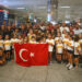 Milli cimnastikçisi Ferhat Arıcan coşkuyla karşılandı