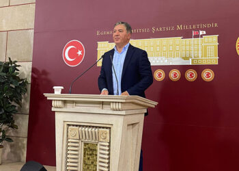Yüksek yargıdaki itiş kakışın değerlendirilmesi gerekir