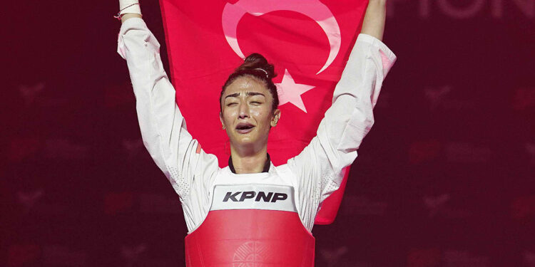 Nafia Kuş: Los Angeles'ta koleksiyonumun eksik parçasını tamamlayacağım