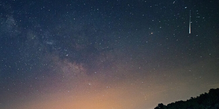 Nemrut Krater Gölü kenarında gök taşı yağmurunu gözlemlediler 