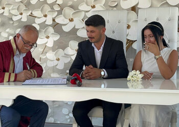 Nikah memuru, son nikahı kızına kıydı
