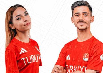 Paralimpik Oyunları'nda Türk bayrağını Sevilay Öztürk ile Mahmut Bozteke taşıyacak