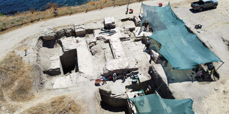 Perinthos Antik Kenti'nde ortaya çıkarılan tiyatroda yeni keşif