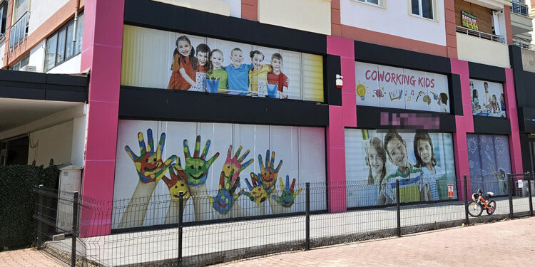 Rus ve Ukraynalılara ait 3 kaçak okul daha