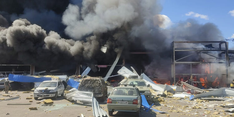 Rusya, Donetsk bölgesinde bir marketi vurdu: 4 ölü, 24 yaralı