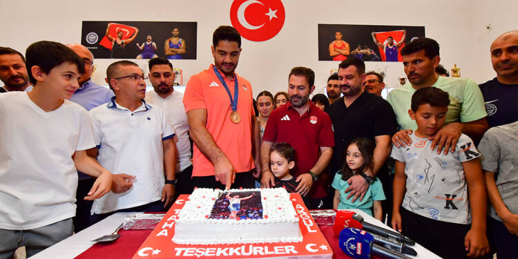 Şampiyon Taha Akgül'e veda: Böyle kararlar radikalce olur