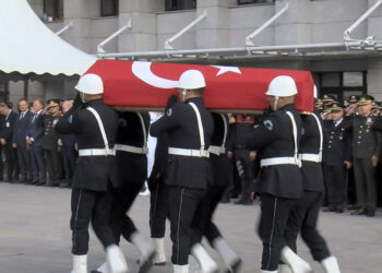 Şehit polis memuru Mustafa Peksoy için Emniyet Müdürlüğü'nde tören