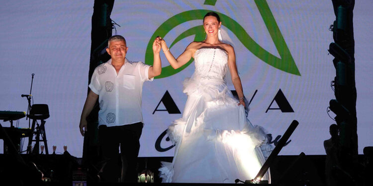 Şile’de festivaller kapsamında ‘Şile Bezi Defilesi’ düzenlendi