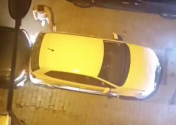 Sultangazi'de takip ettiği eski sevgilisine dehşeti yaşattı