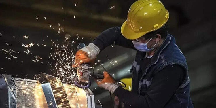 TÜİK: Ücretli çalışan sayısı yıllık yüzde 3,4 arttı