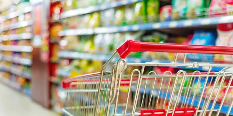 TÜİK: Yıllık ticaret satış hacmi azaldı, perakende satış hacmi arttı