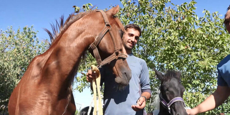 'Tüp Tay Balat' kameralar karşısına çıktı