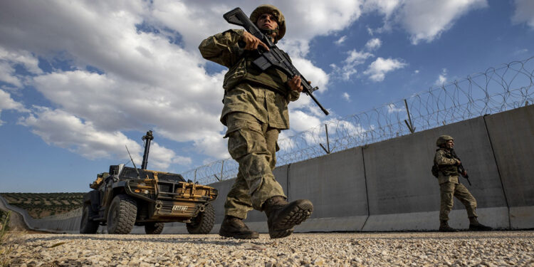 Türkiye- Rusya Birleşik Kara Devriyesi faaliyeti yeniden başladı