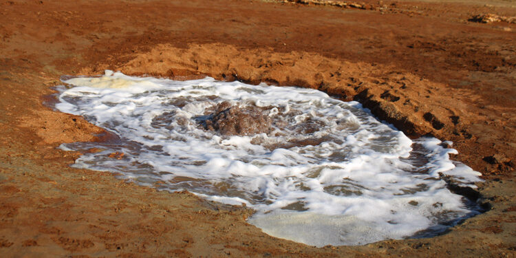 Tuz Gölü havzasında tarlada fışkırıp kaybolan su için açıklama