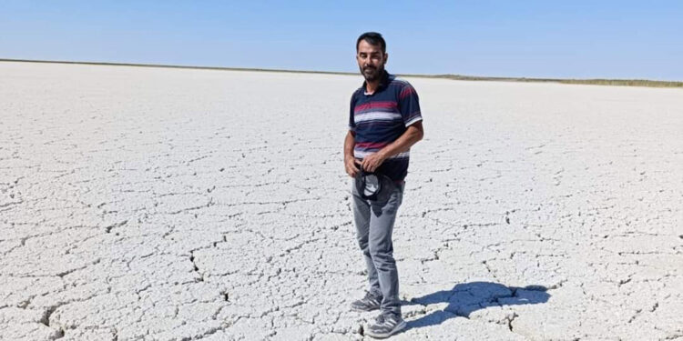 Tuz Gölü'nü besleyen 4 göl kurudu